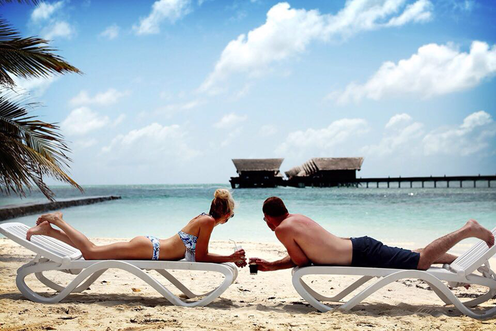 Couple Maldives beach