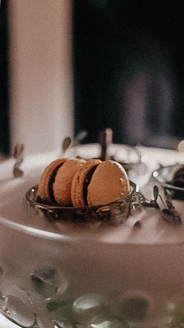 Homespun Oliver Chocolate Garden Macaron