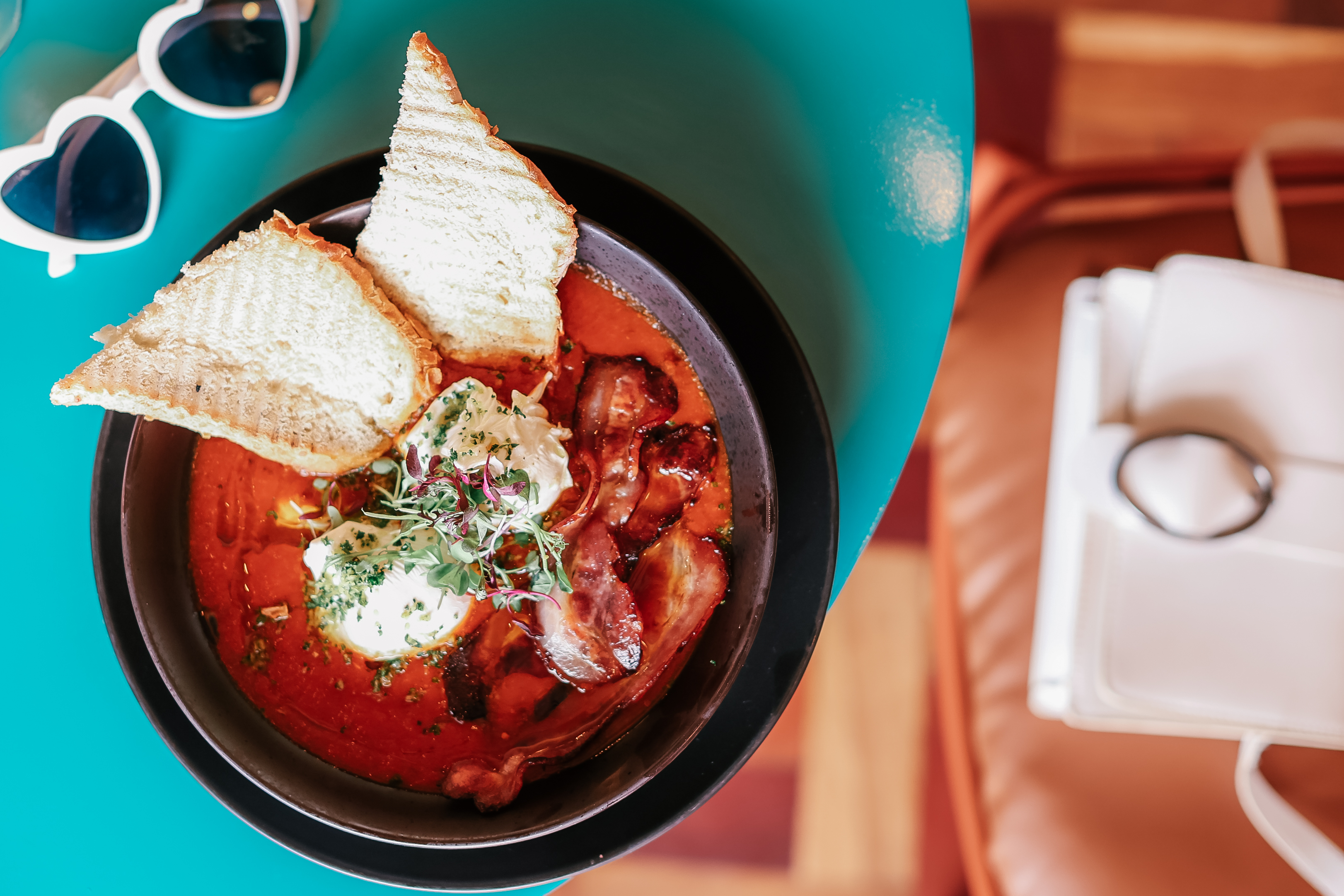 Corretto - Eggs Napolitano