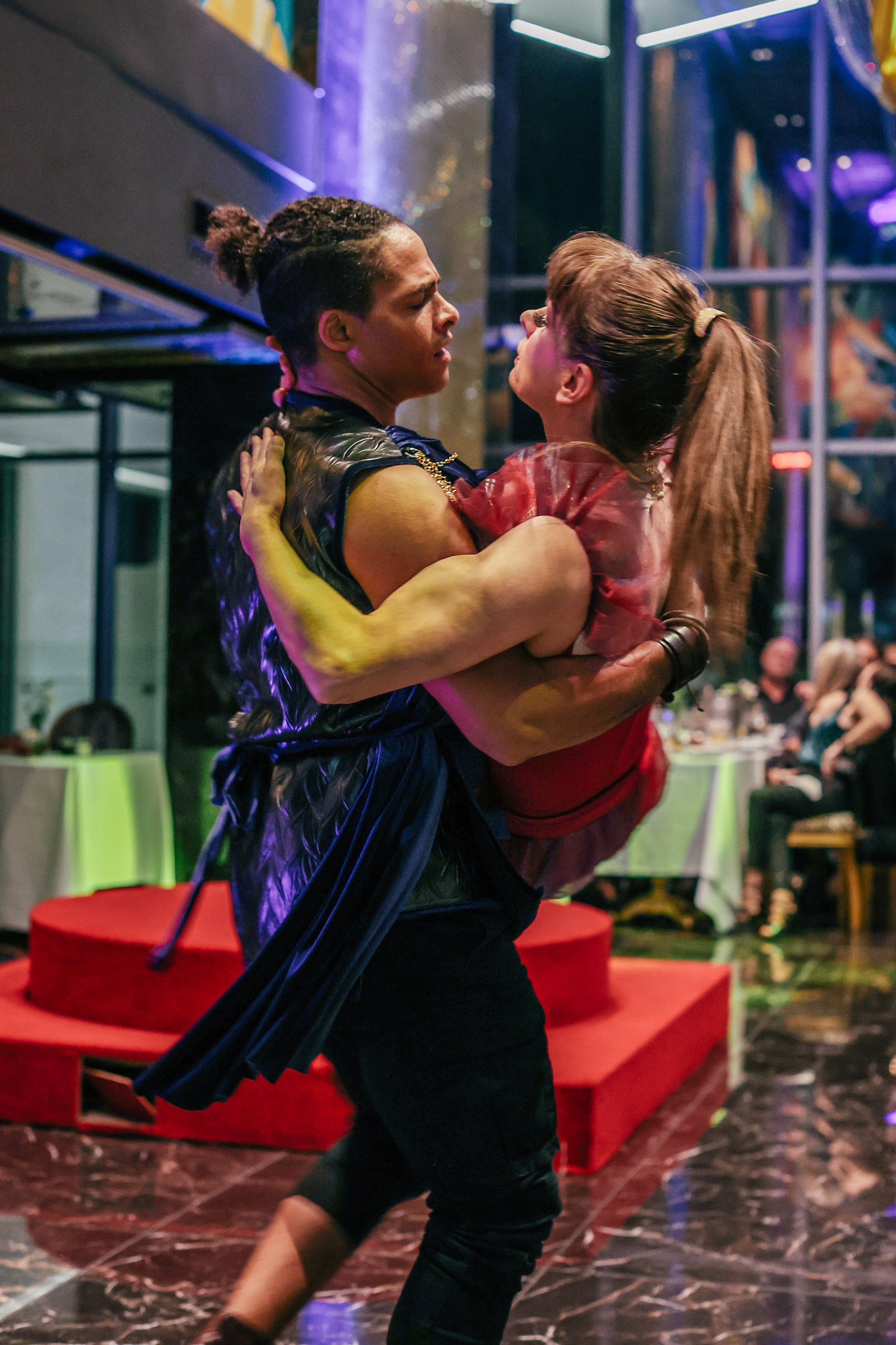 Eclipse Cherry Dance Holding